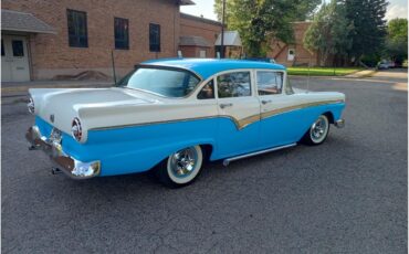 Ford-Custom-300-1957-Turquoise-and-cream-Blue-8