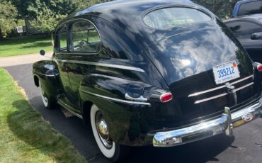 Ford-Custom-Deluxe-1946-3