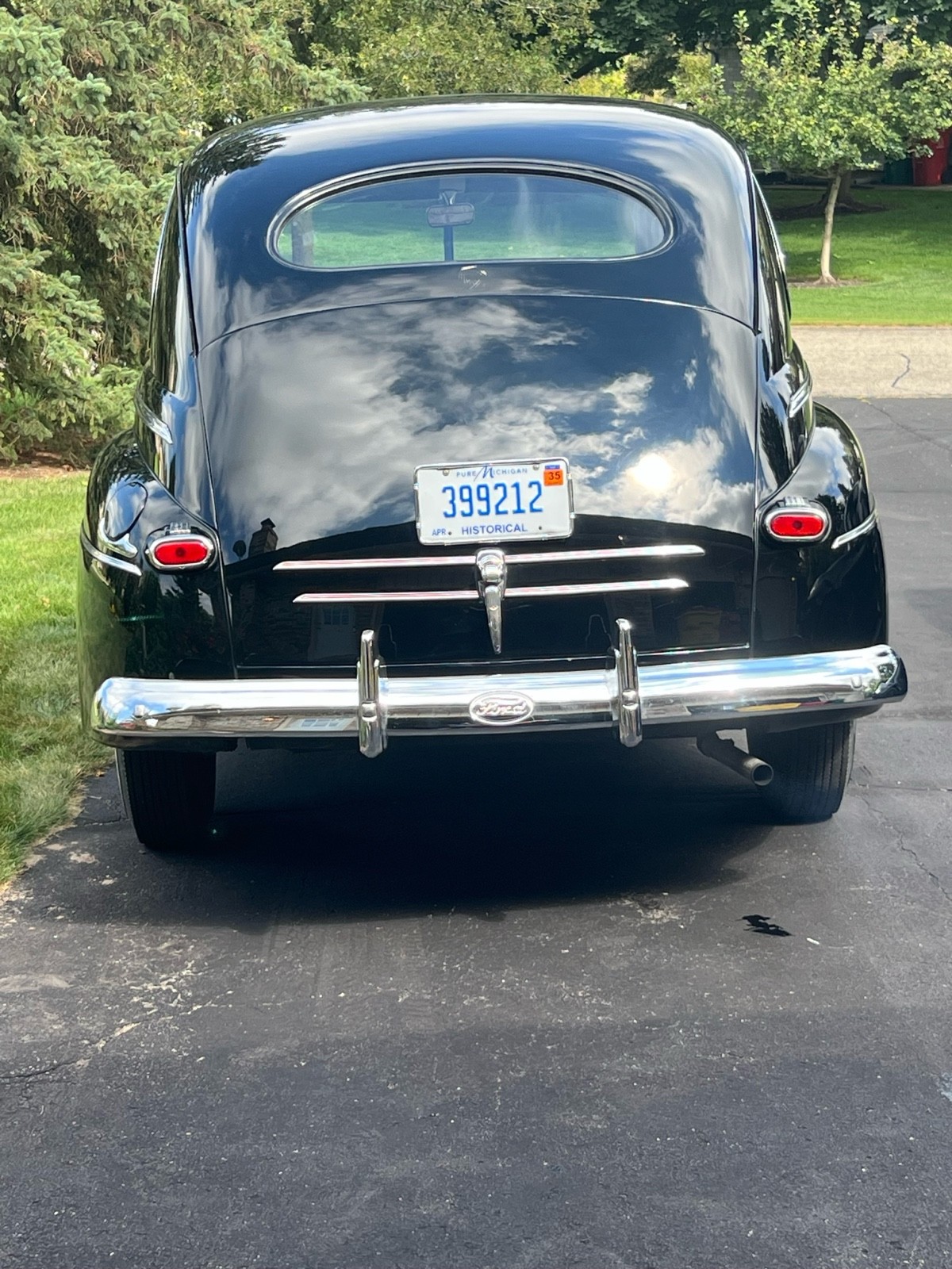 Ford-Custom-Deluxe-1946-4