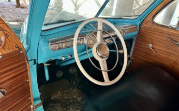 Ford-Custom-Deluxe-1947-Wagon-12