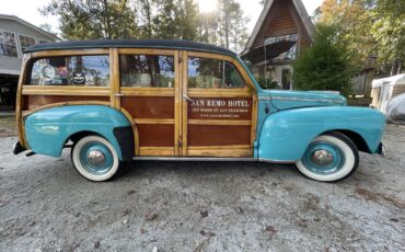 Ford-Custom-Deluxe-1947-Wagon-3