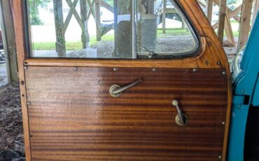 Ford-Custom-Deluxe-1947-Wagon-9