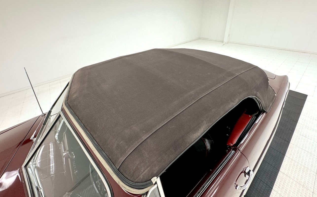 Ford-Custom-Deluxe-1950-Convertible-17