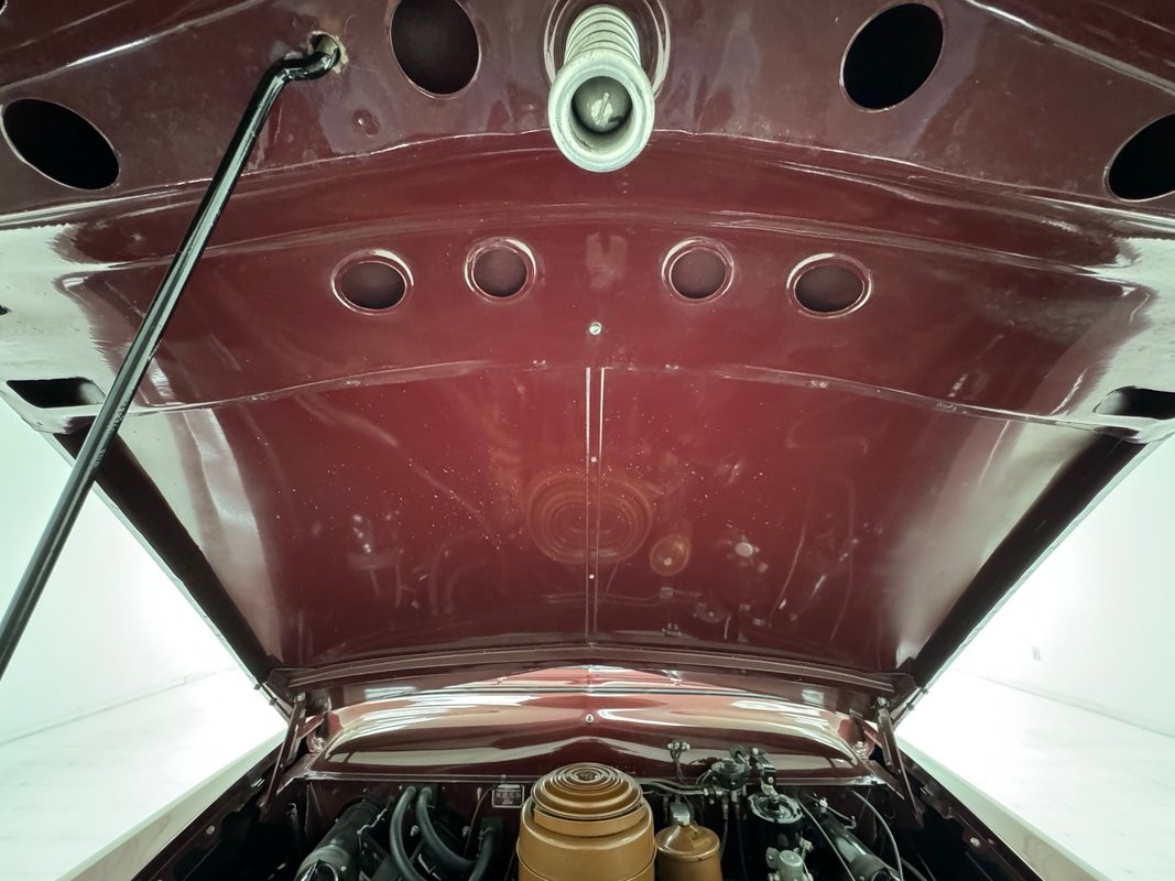 Ford-Custom-Deluxe-1950-Convertible-26