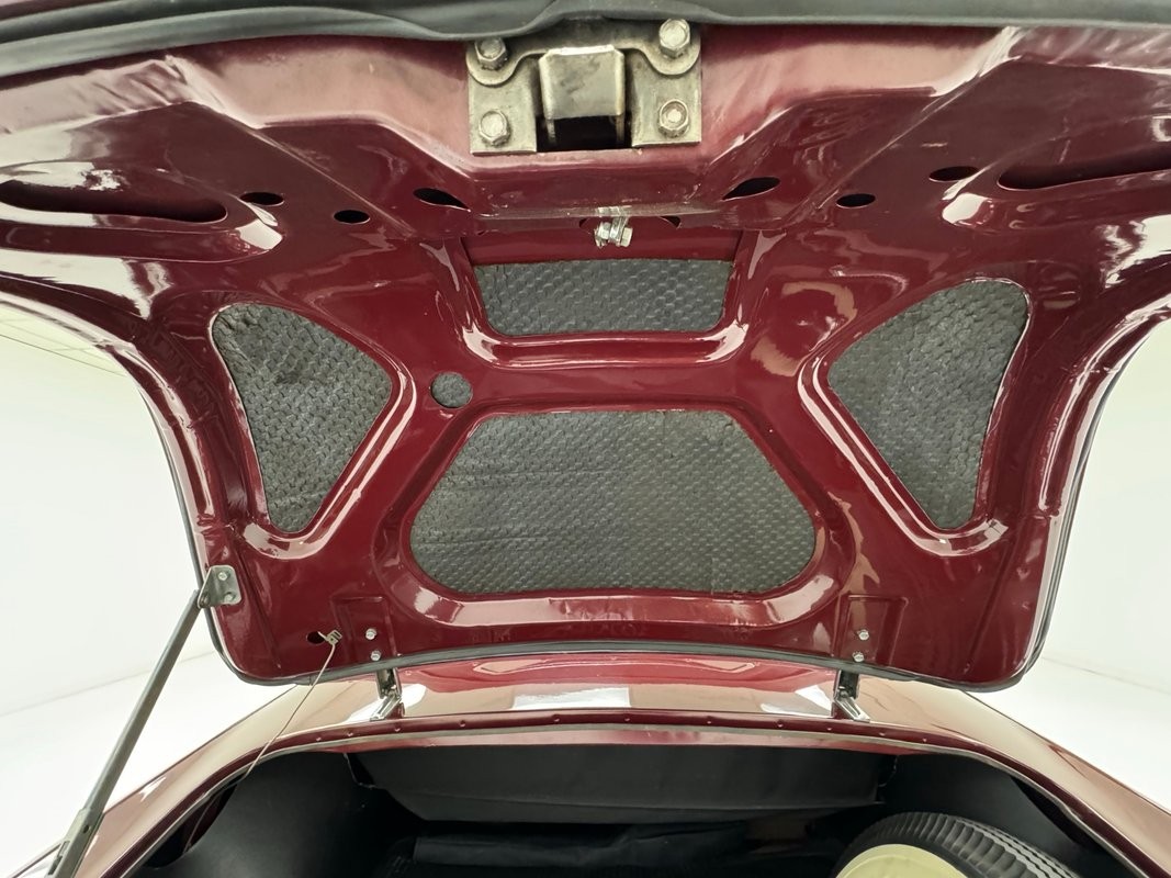 Ford-Custom-Deluxe-1950-Convertible-30