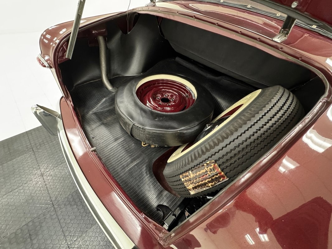 Ford-Custom-Deluxe-1950-Convertible-33