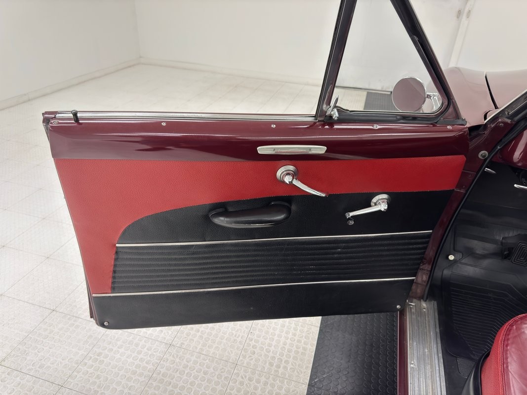 Ford-Custom-Deluxe-1950-Convertible-34