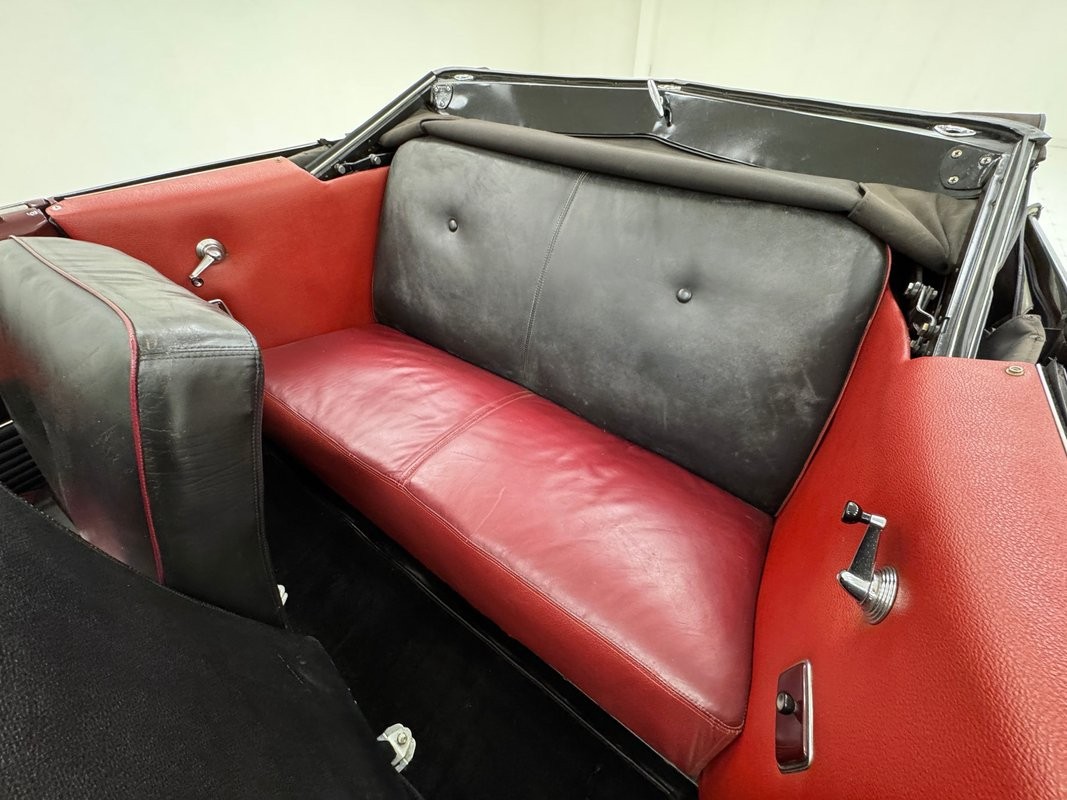 Ford-Custom-Deluxe-1950-Convertible-38