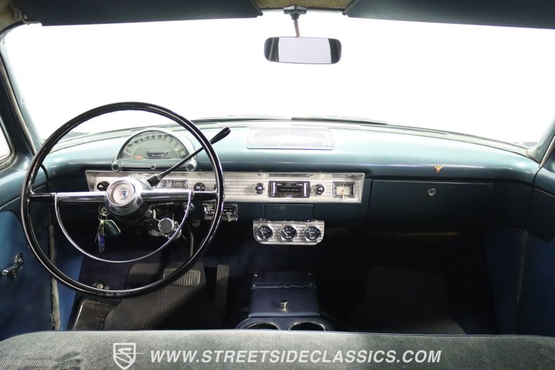Ford-Customline-1954-Black-Blue-44