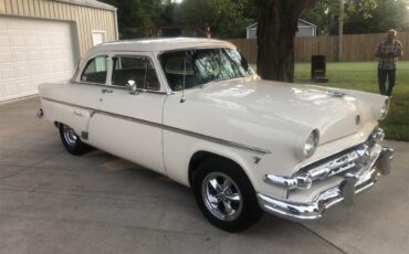 Ford-Customline-1954-White-Blue-11