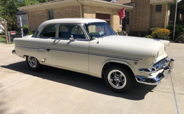 Ford-Customline-1954-White-Blue-12