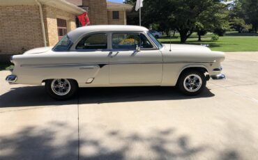 Ford-Customline-1954-White-Blue-13