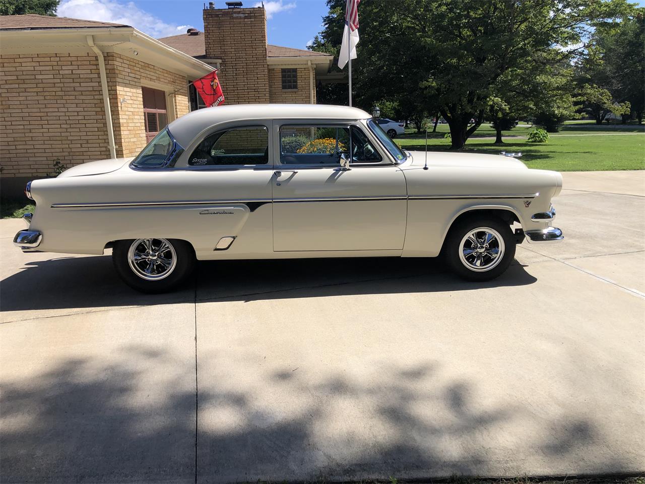 Ford-Customline-1954-White-Blue-13