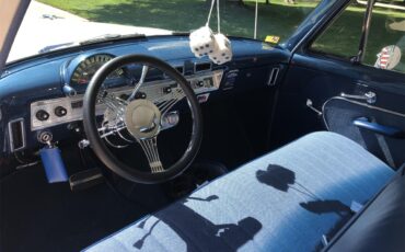 Ford-Customline-1954-White-Blue-17