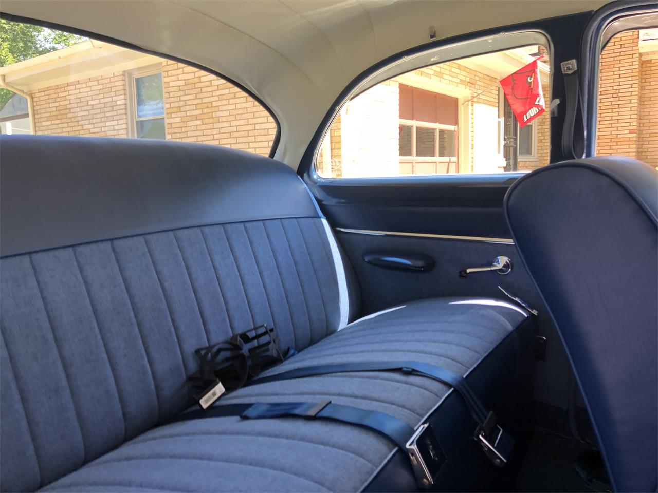 Ford-Customline-1954-White-Blue-3