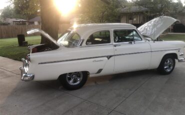 Ford-Customline-1954-White-Blue-33