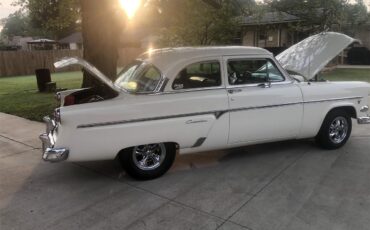 Ford-Customline-1954-White-Blue-35