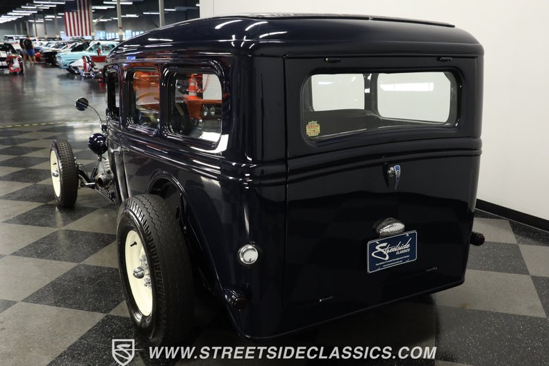 Ford-Deluxe-1935-Dark-Blue-Metallic-Dark-Blue-11