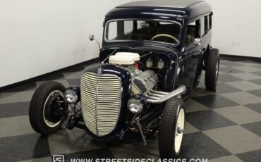Ford-Deluxe-1935-Dark-Blue-Metallic-Dark-Blue-12