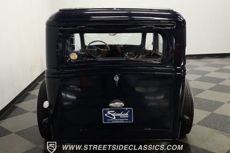 Ford-Deluxe-1935-Dark-Blue-Metallic-Dark-Blue-17