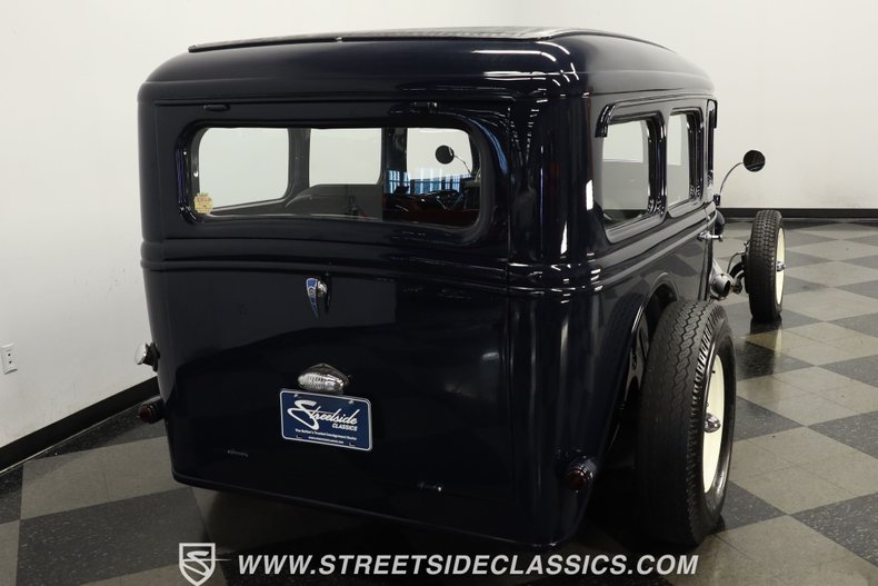Ford-Deluxe-1935-Dark-Blue-Metallic-Dark-Blue-18