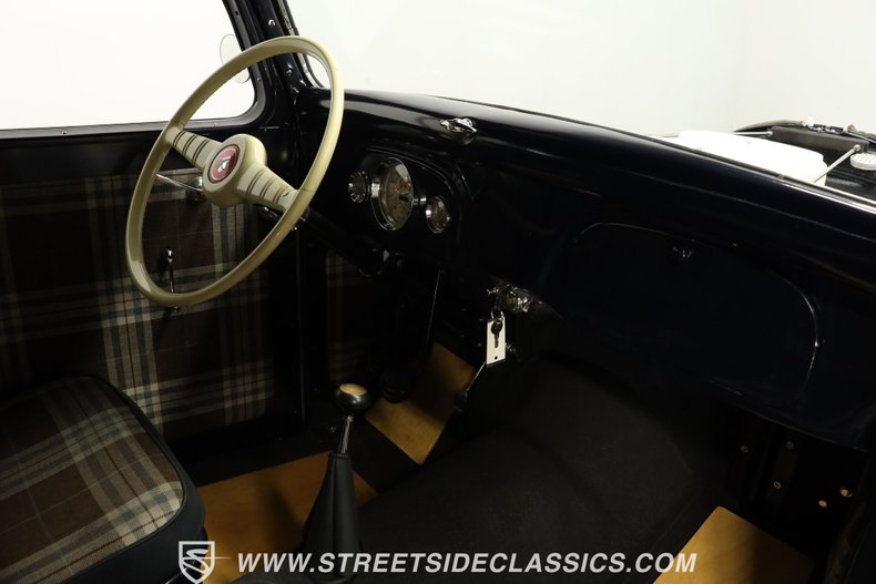 Ford-Deluxe-1935-Dark-Blue-Metallic-Dark-Blue-42