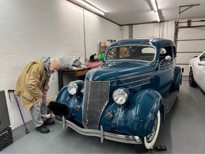 Ford-Deluxe-1936-Bambalino-Blue-Brown-Mohair-14
