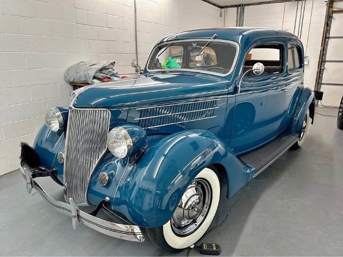 Ford-Deluxe-1936-Bambalino-Blue-Brown-Mohair