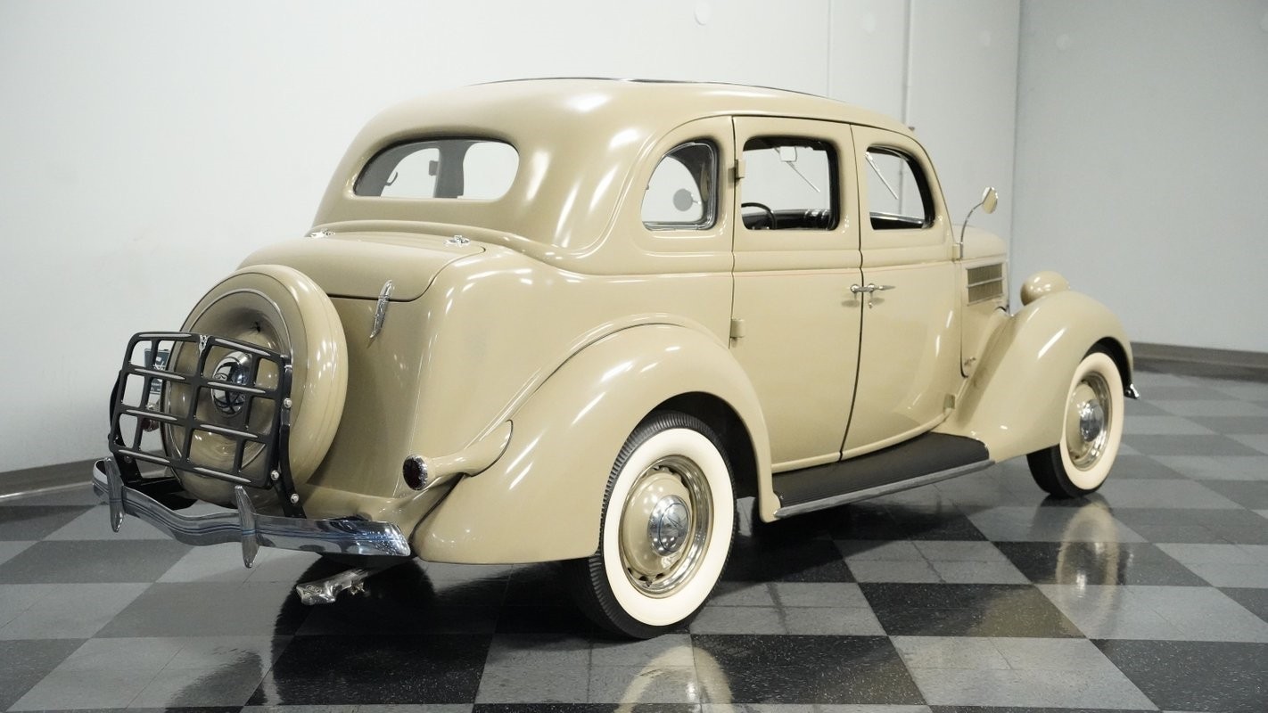 Ford-Deluxe-1936-Sedan-11