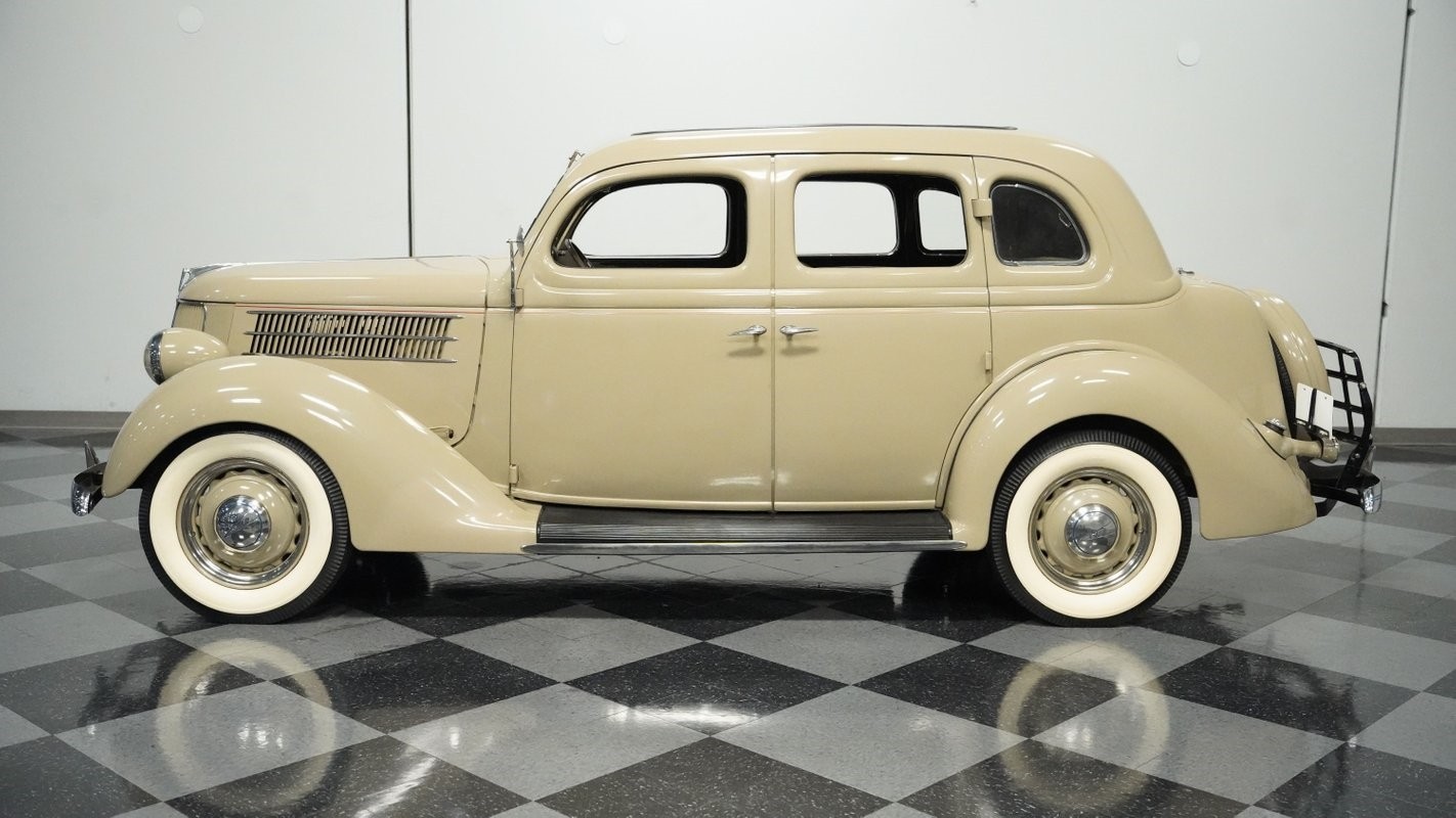 Ford-Deluxe-1936-Sedan-2