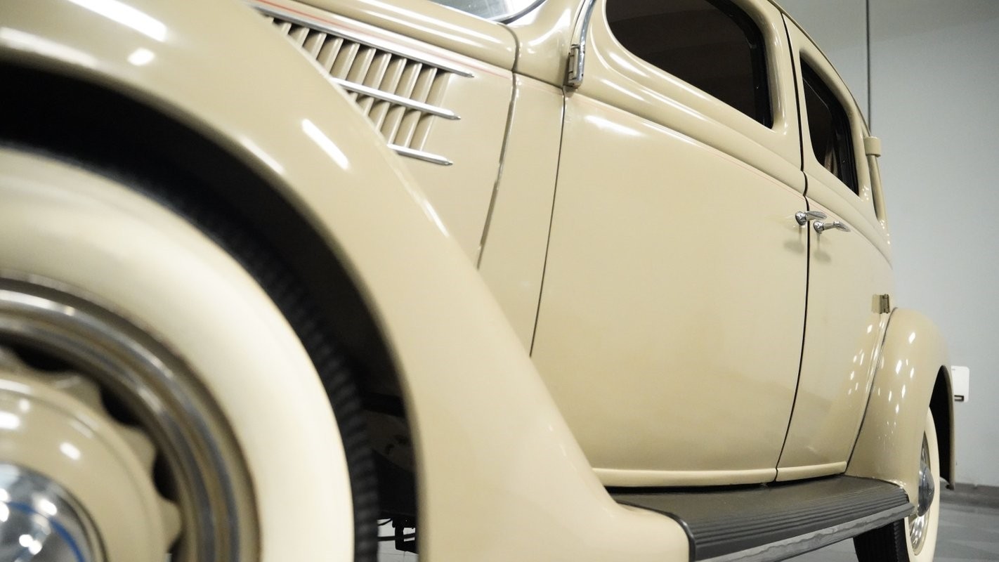 Ford-Deluxe-1936-Sedan-20