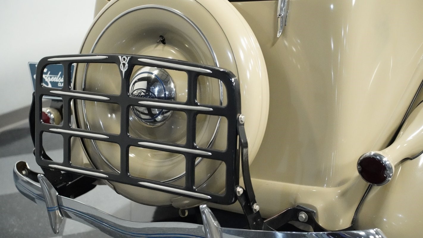Ford-Deluxe-1936-Sedan-23