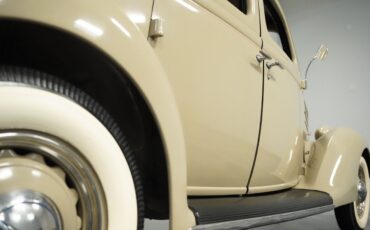 Ford-Deluxe-1936-Sedan-25
