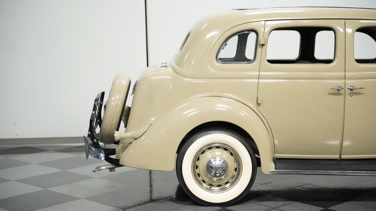 Ford-Deluxe-1936-Sedan-26