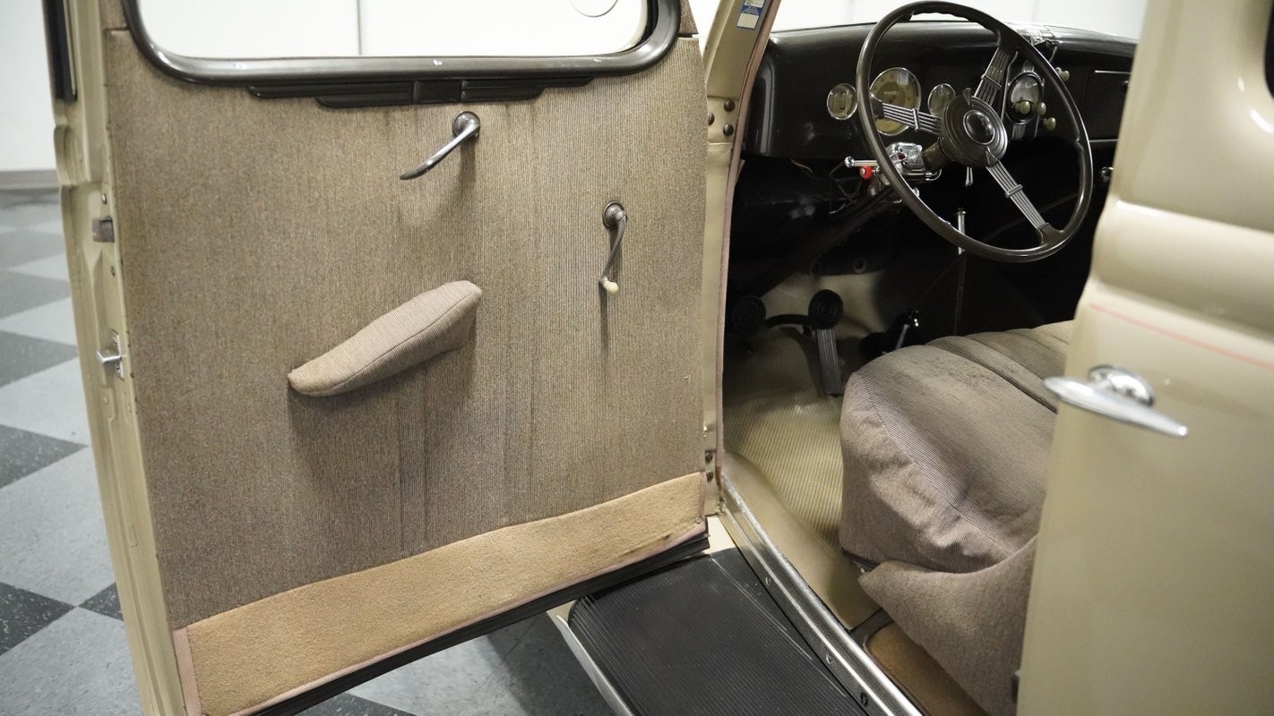 Ford-Deluxe-1936-Sedan-32