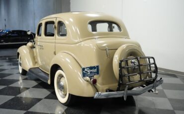 Ford-Deluxe-1936-Sedan-8