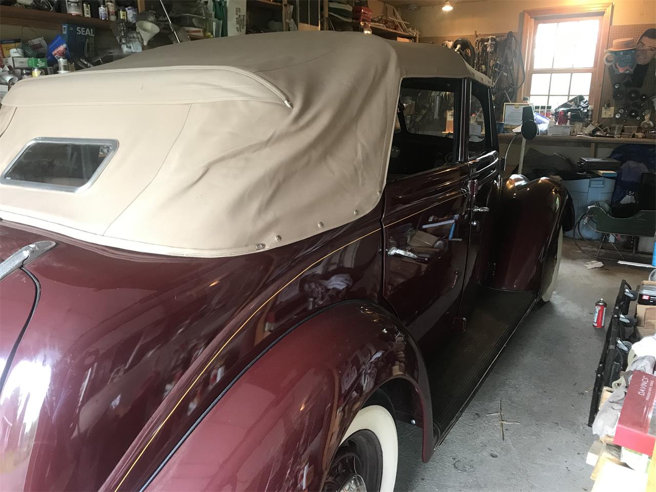 Ford-Deluxe-1937-Bright-Coach-Maroon-Tan-11