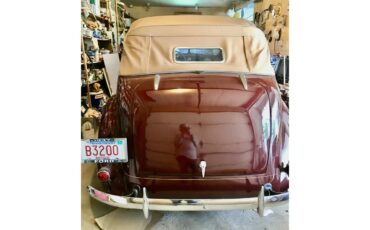 Ford-Deluxe-1937-Bright-Coach-Maroon-Tan-2