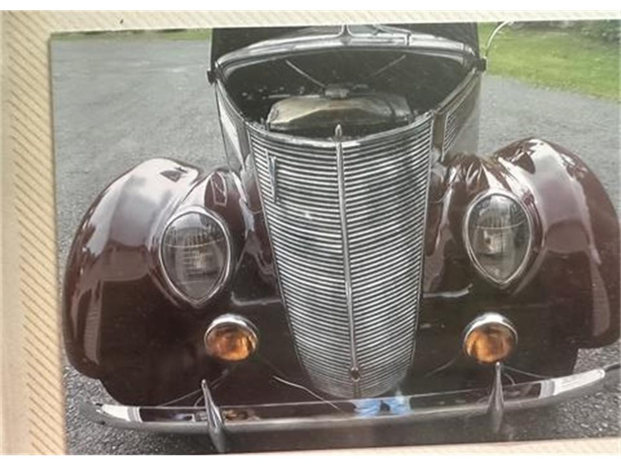 Ford-Deluxe-1937-Bright-Coach-Maroon-Tan-23