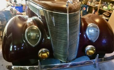 Ford-Deluxe-1937-Bright-Coach-Maroon-Tan-6