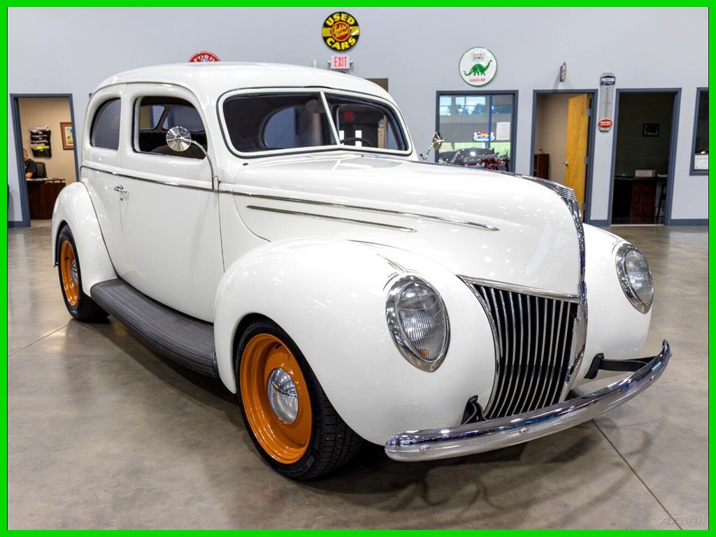 Ford-Deluxe-1939-Other