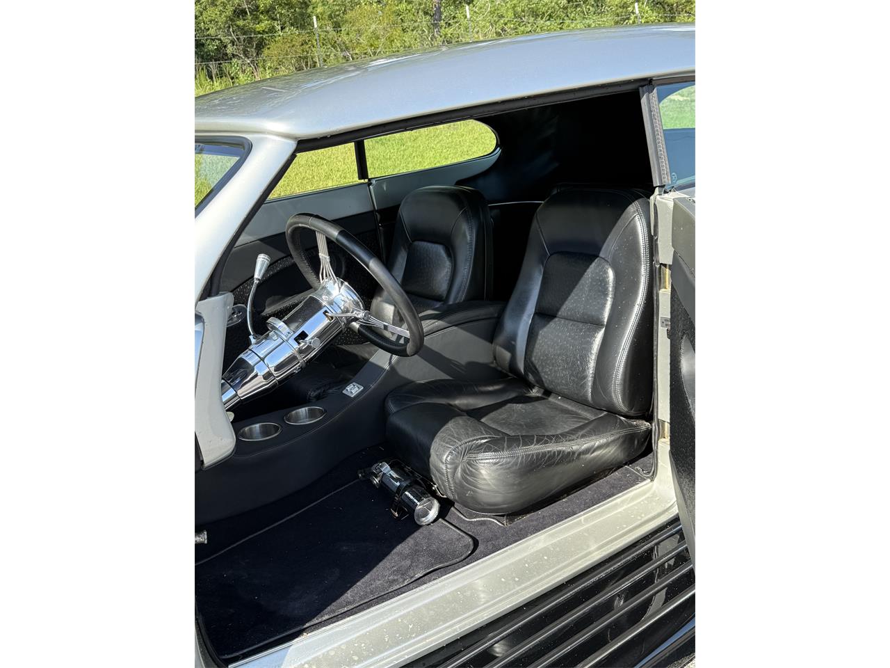 Ford-Deluxe-1939-blacksilver-black-3
