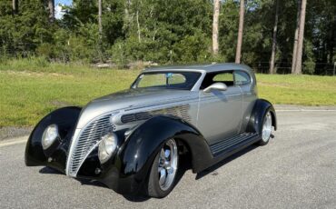 Ford-Deluxe-1939-blacksilver-black
