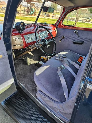 Ford-Deluxe-1940-11