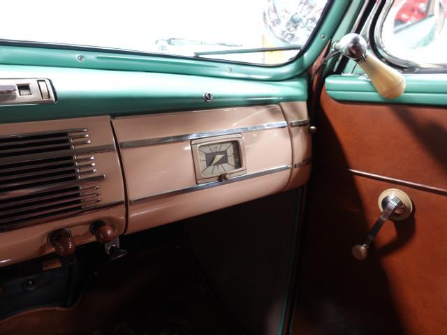 Ford-Deluxe-1940-14