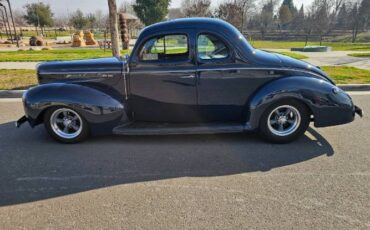 Ford-Deluxe-1940