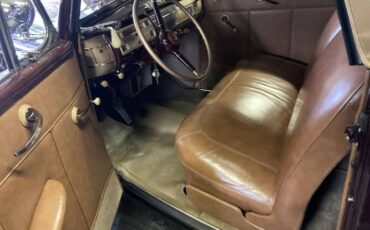 Ford-Deluxe-1940-4