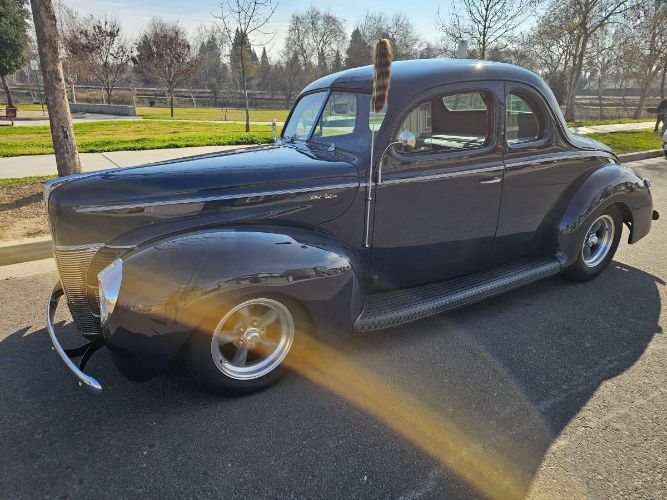 Ford-Deluxe-1940-7