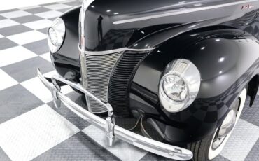Ford-Deluxe-1940-Black-Black-1