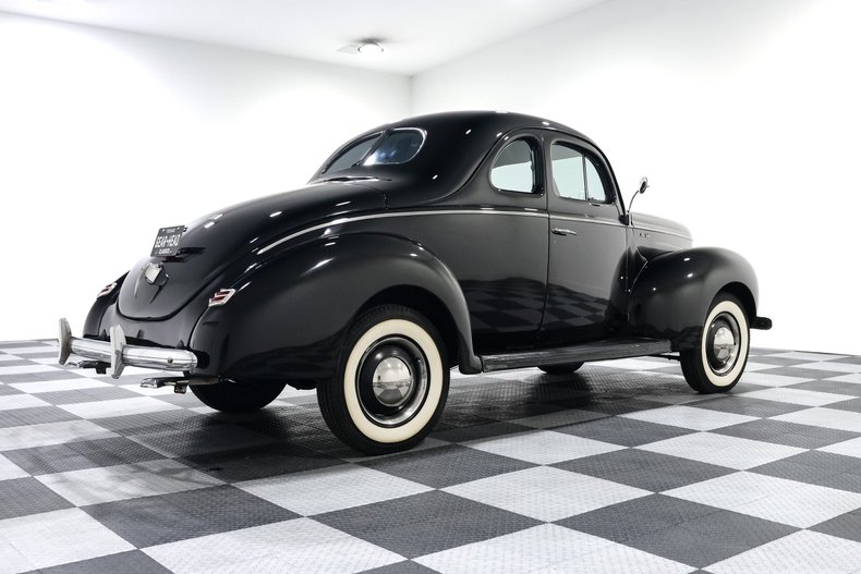 Ford-Deluxe-1940-Black-Black-14